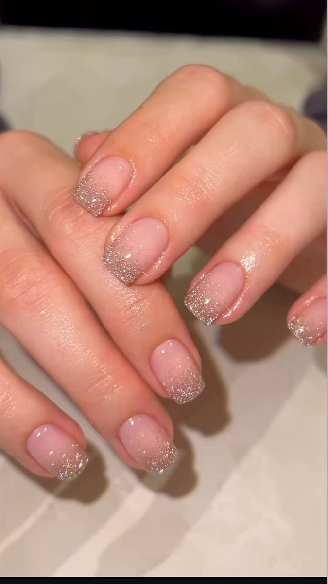 Short square nails with a silver glitter ombre tip