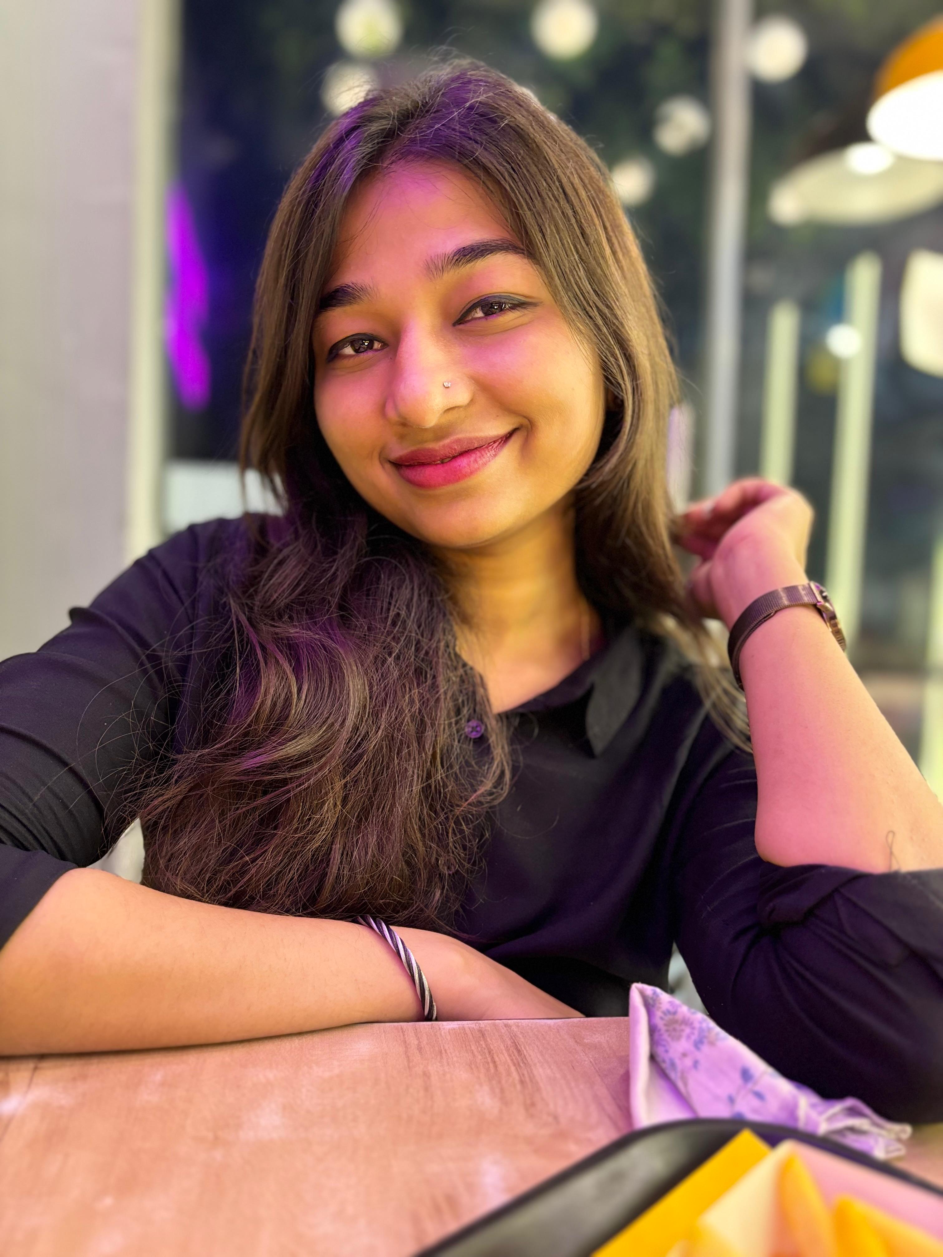 Sabiha, certified nail artist